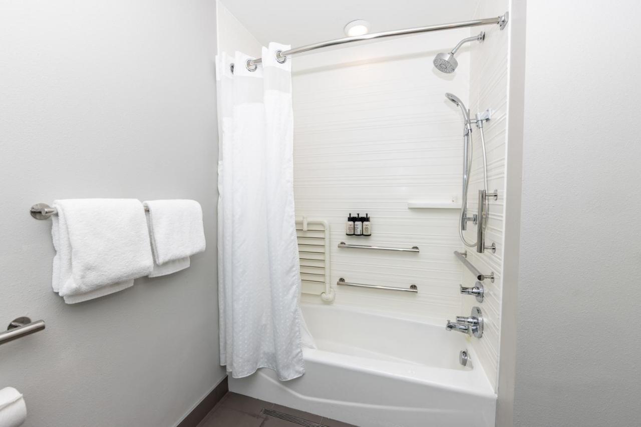 Avid Hotels - Denver Airport Area By Ihg Екстер'єр фото